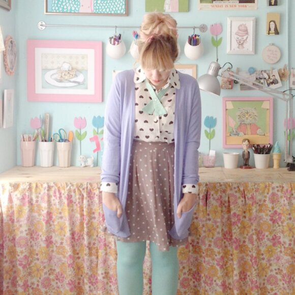 H&M warm gray sheer polka dot a-line skirt size US 8 - Picture 2 of 10